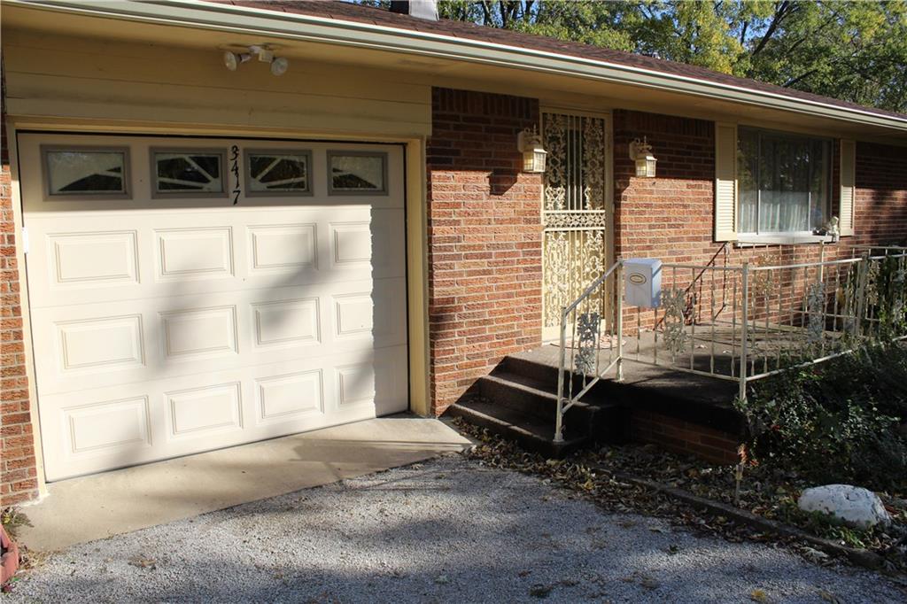 3417 Smith Road Plainfield, IN 46168 - Photo 2 of 36 Gallery Image 2