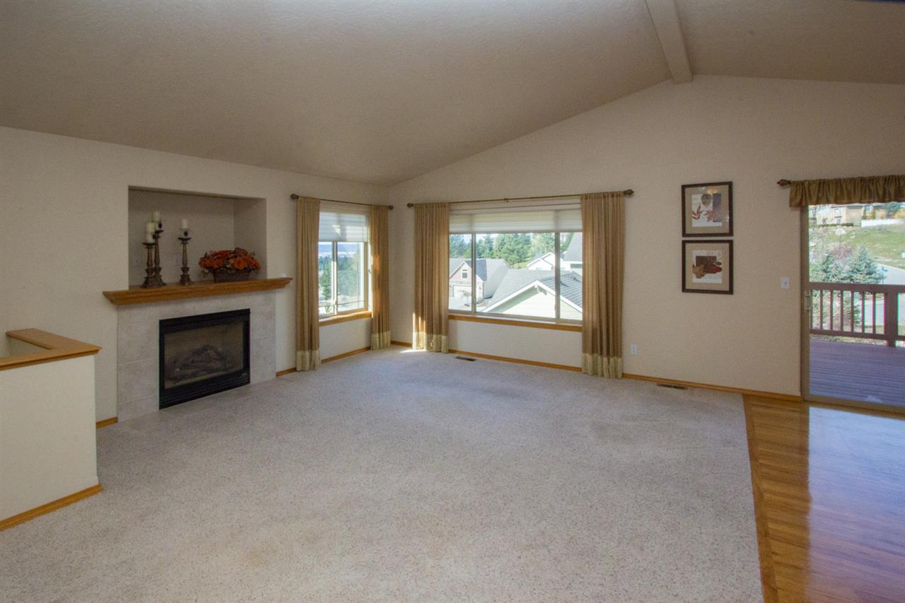 6007 Vista Ridge Lane Spokane, WA 99217 - Photo 4 of 20 Gallery Image 4