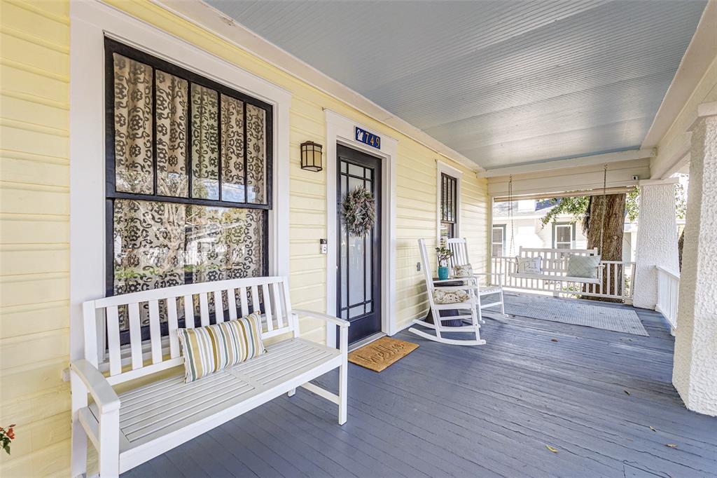 749 South Rushing Avenue Lakeland, FL 33801 - Photo 5 of 45 a hallway with wooden floor and furniture