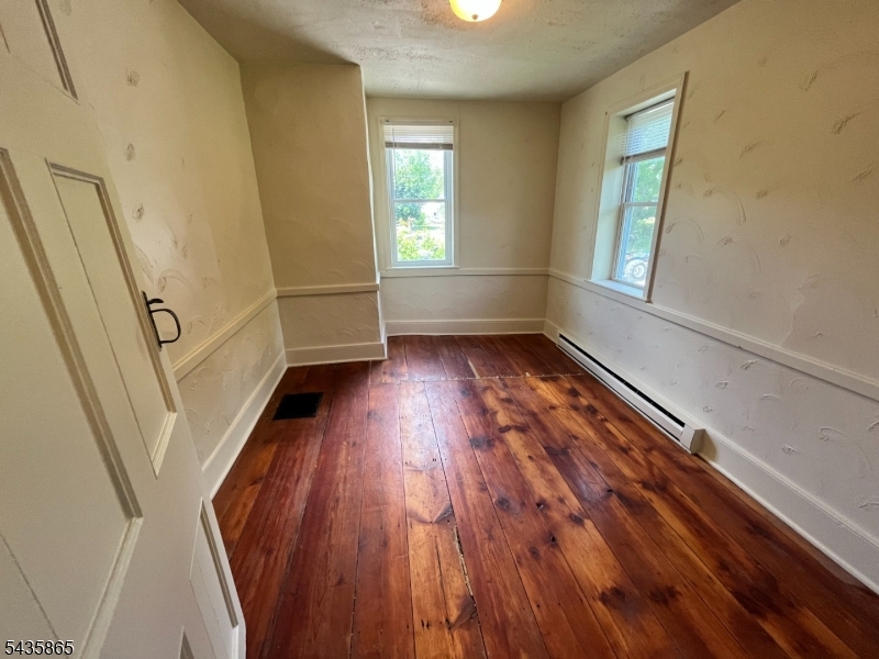 80 Little York Mt Pleasant Road Milford, NJ 08848 - Photo 4 of 24