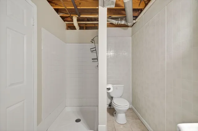 $1,600 | 2360 South Henderson Street, Bloomington, IN 47401