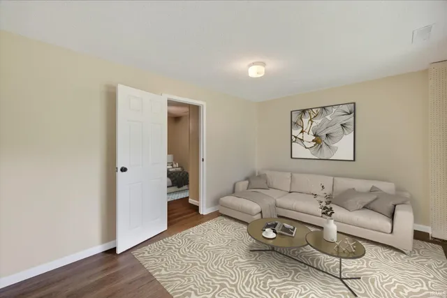 $1,600 | 2360 South Henderson Street, Bloomington, IN 47401