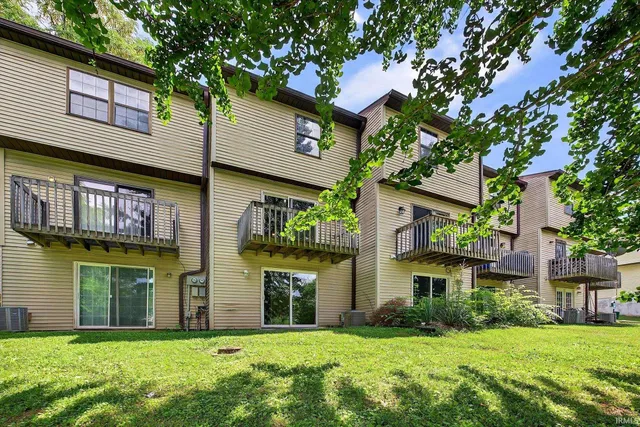 $1,600 | 2360 South Henderson Street, Bloomington, IN 47401