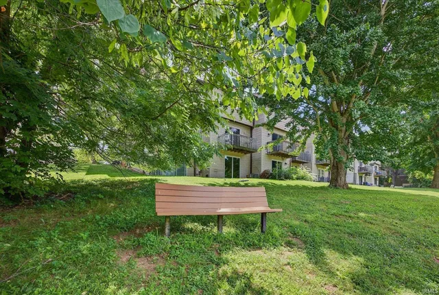 $1,600 | 2360 South Henderson Street, Bloomington, IN 47401