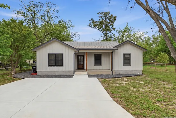 $460,000 | 812 Lafayette Street, Castroville, TX 78009