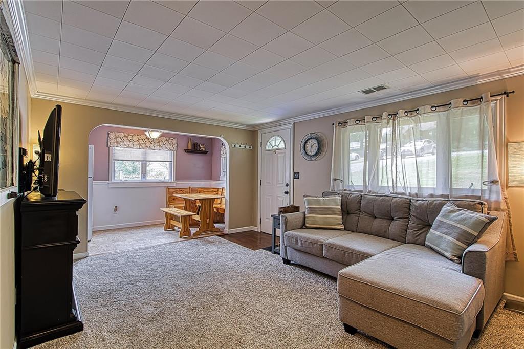 5545 Gibson Road Gibsonia, PA 15044 - Photo 4 of 18 Gallery Image 4