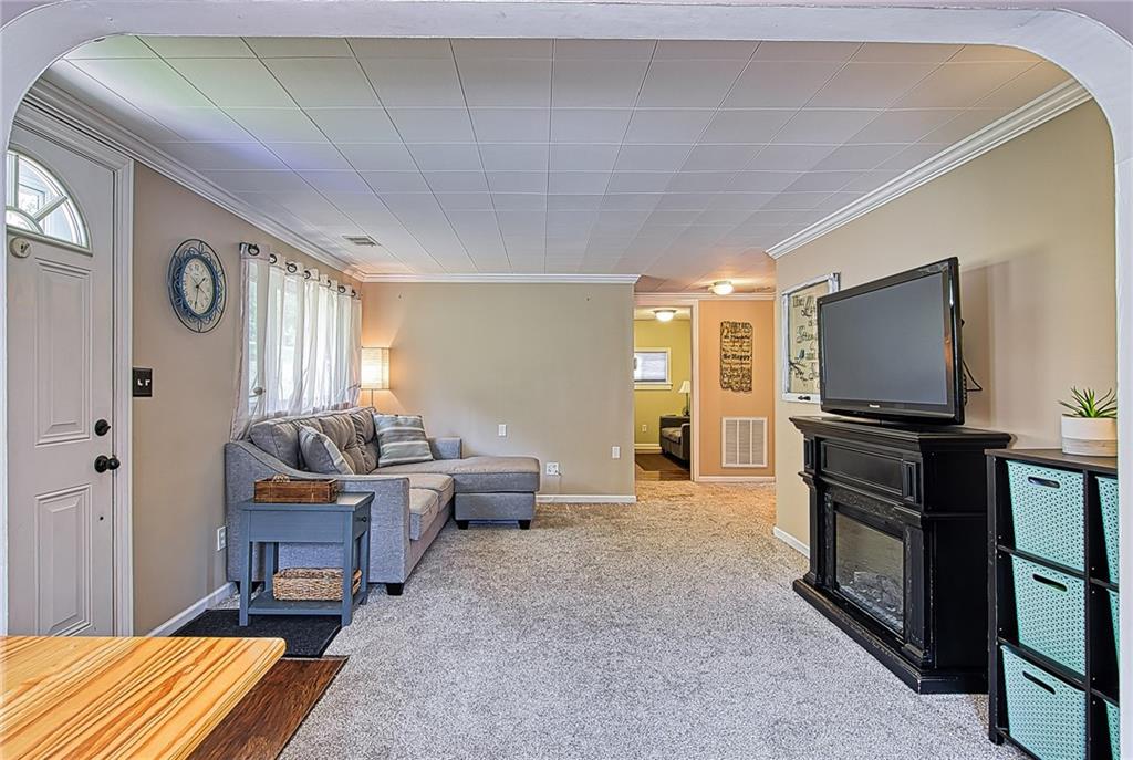 5545 Gibson Road Gibsonia, PA 15044 - Photo 5 of 18 Gallery Image 5