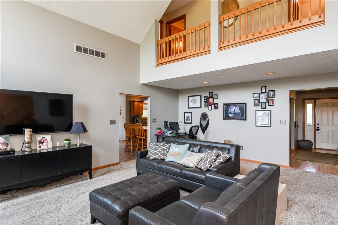 9242 Barnes Road Clayton, OH 45315 - Photo 8 of 60 Gallery Image 8