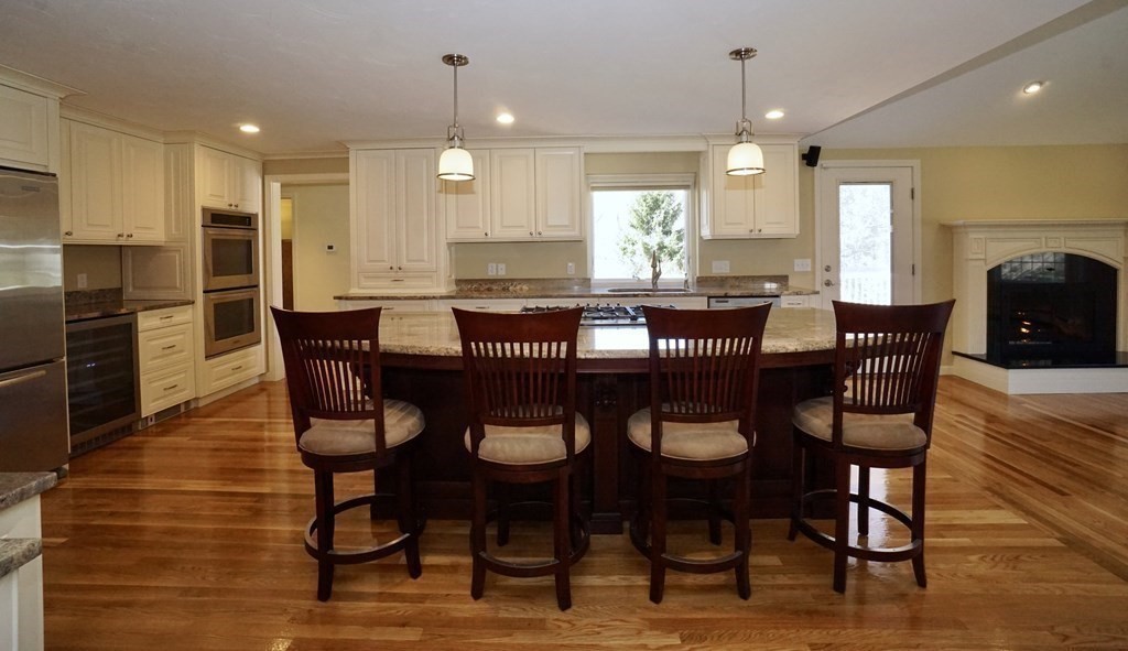 8 Valley Forge Way Foxboro, MA 02035 - Photo 12 of 37