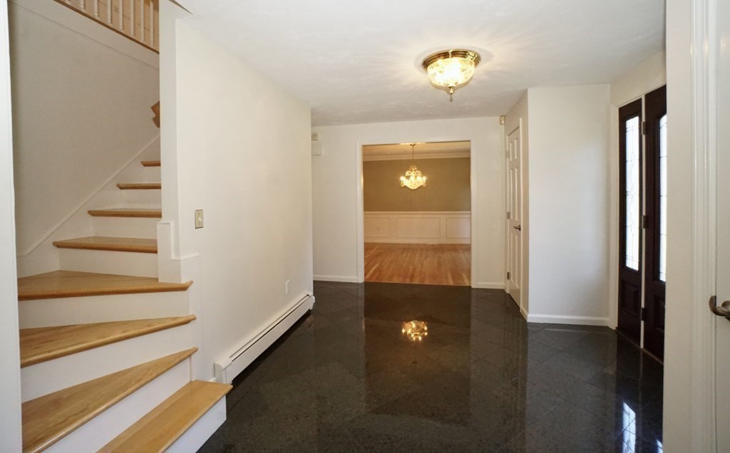 8 Valley Forge Way Foxboro, MA 02035 - Photo 13 of 37