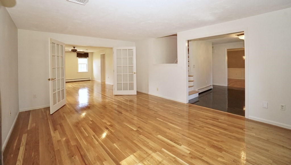 8 Valley Forge Way Foxboro, MA 02035 - Photo 15 of 37