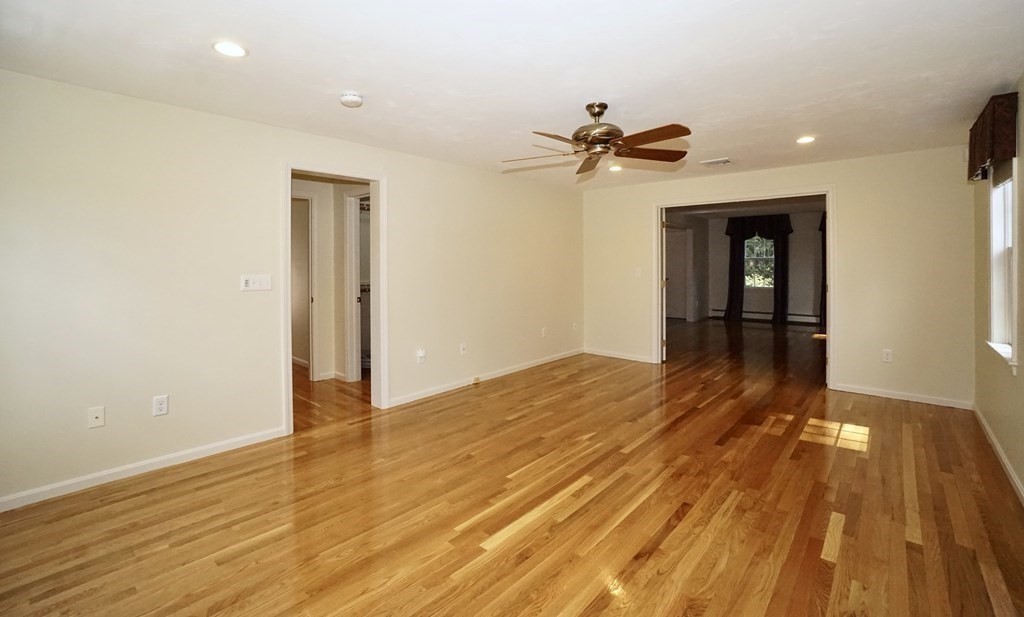 8 Valley Forge Way Foxboro, MA 02035 - Photo 17 of 37