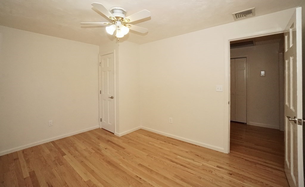 8 Valley Forge Way Foxboro, MA 02035 - Photo 28 of 37