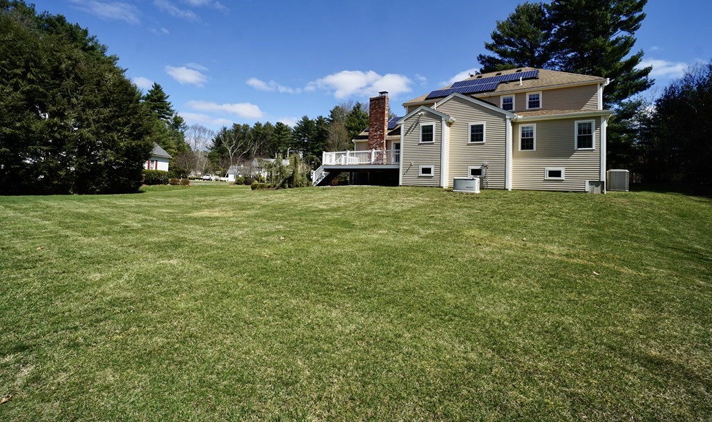 8 Valley Forge Way Foxboro, MA 02035 - Photo 3 of 37