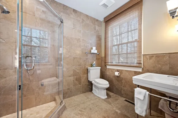 $1,500,000 | 6 Eveningstar Drive, Amherst, MA 01002