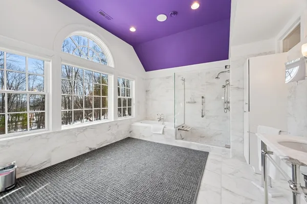 $1,500,000 | 6 Eveningstar Drive, Amherst, MA 01002