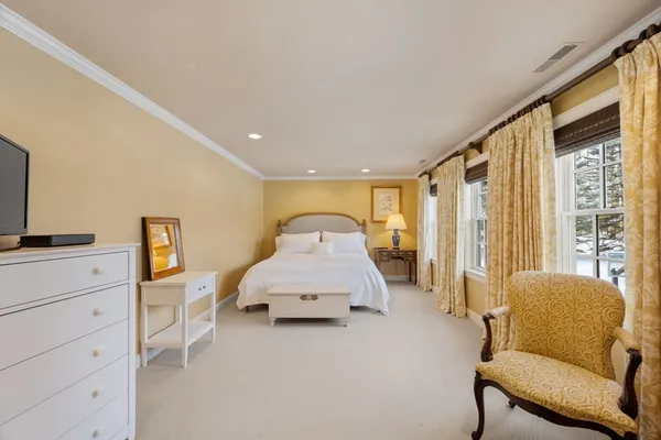 $1,500,000 | 6 Eveningstar Drive, Amherst, MA 01002