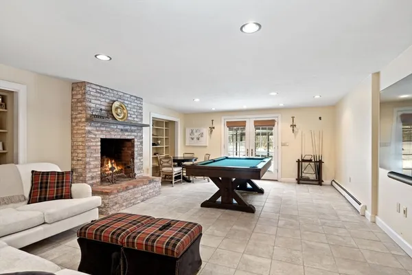 $1,500,000 | 6 Eveningstar Drive, Amherst, MA 01002