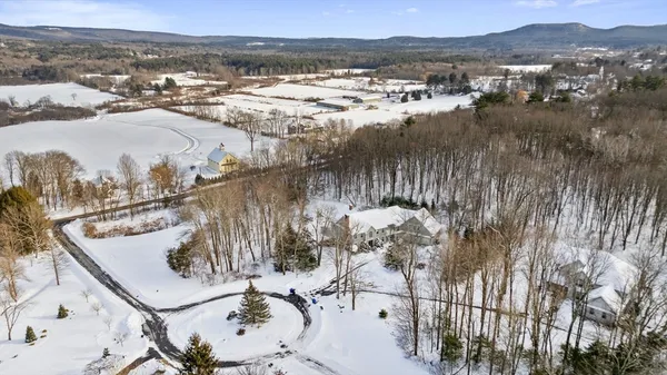 $1,500,000 | 6 Eveningstar Drive, Amherst, MA 01002