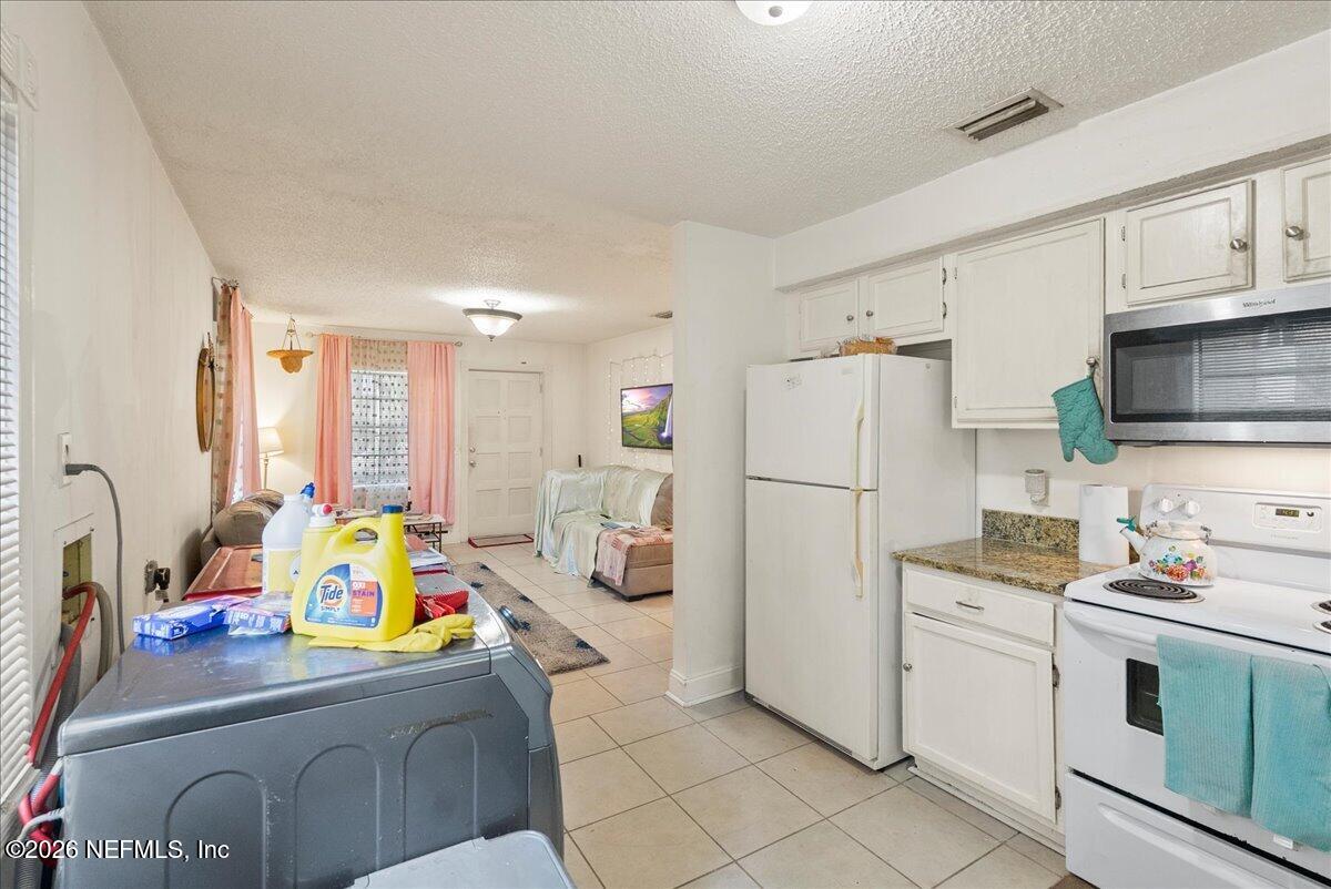 2910 Post Street Jacksonville, FL 32205 - Photo 23 of 34 Kitchen