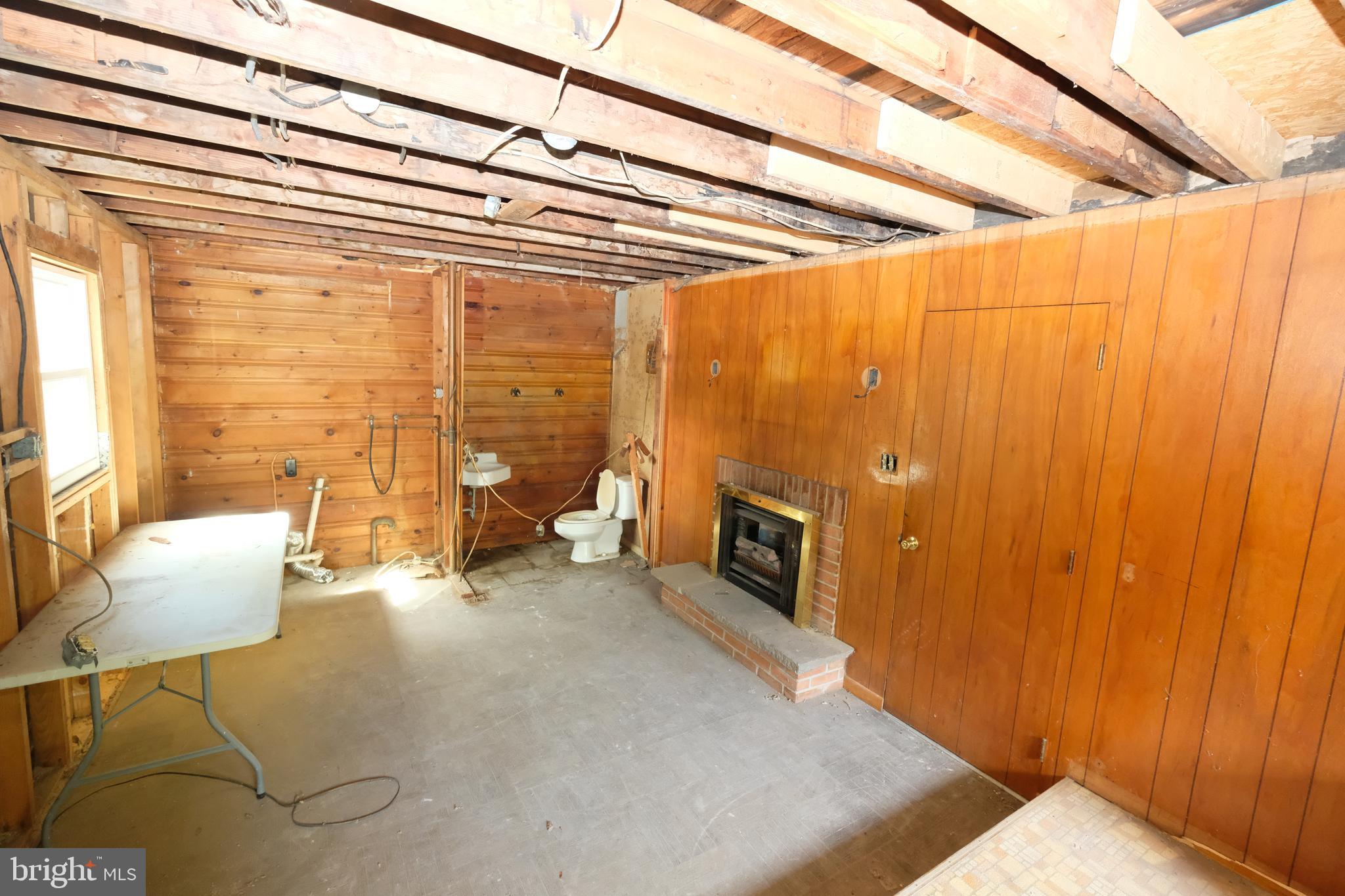 10 Klapperthal Road Reading, PA 19606 - Photo 8 of 65