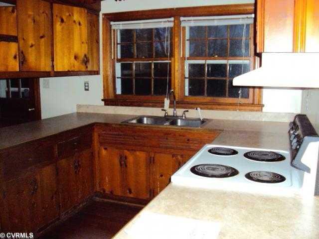 9382 Line Fence Road Hayes, VA 23072 - Photo 2 of 4 Kitchen