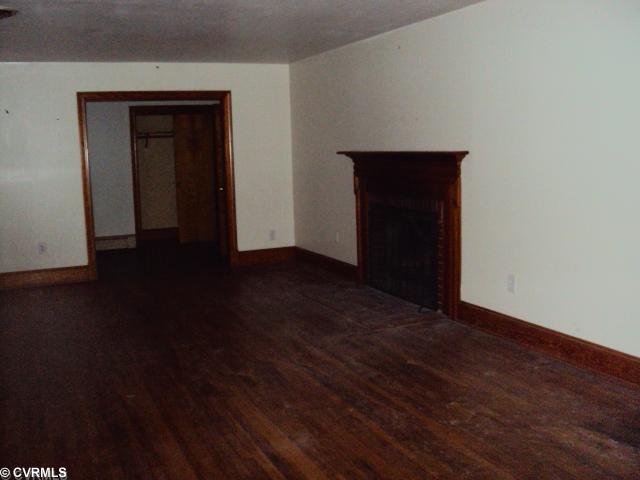 9382 Line Fence Road Hayes, VA 23072 - Photo 3 of 4 Den/Family/Great Room