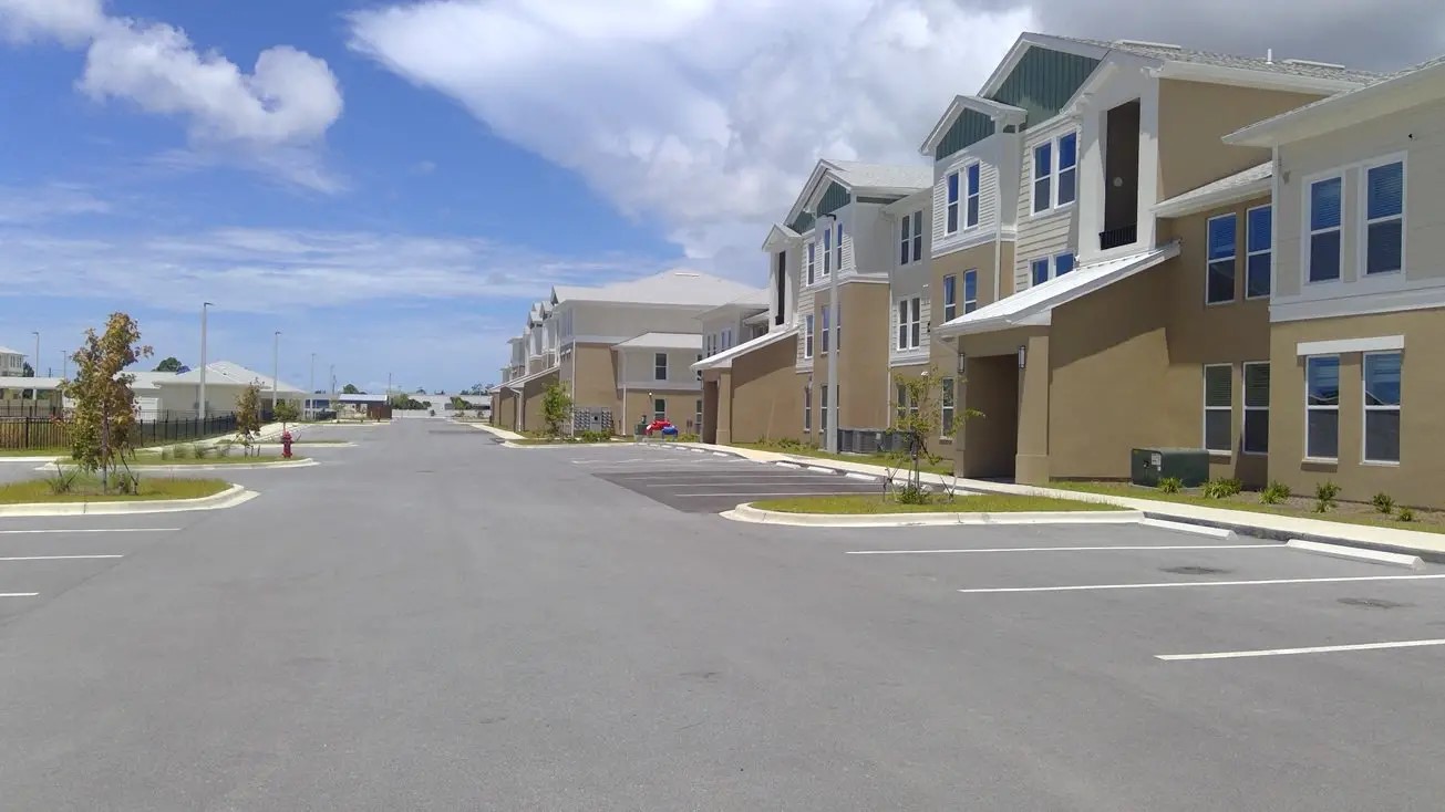 265 West 15th Street Panama City, FL 32401 - Photo 2 of 11 a view of street with large buildings