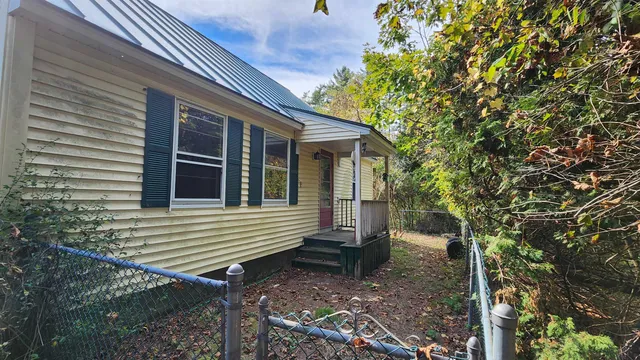 $249,000 | 45 Chase Street, Claremont, NH 03743