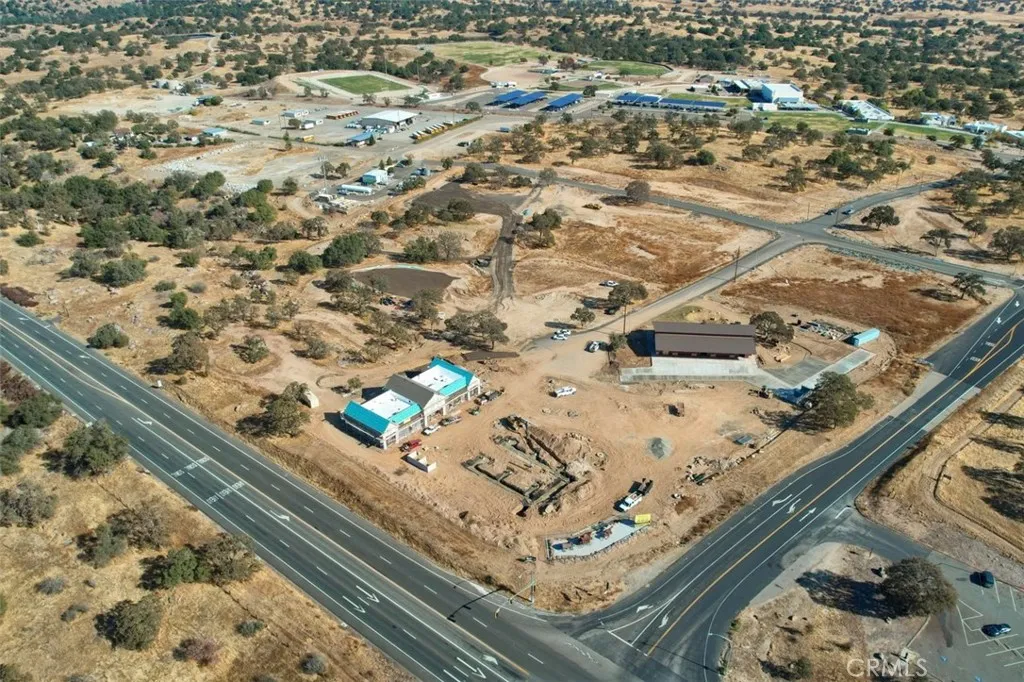 0 Wisteria O'Neals, CA 93645 - Photo 3 of 17 a view of sitting area