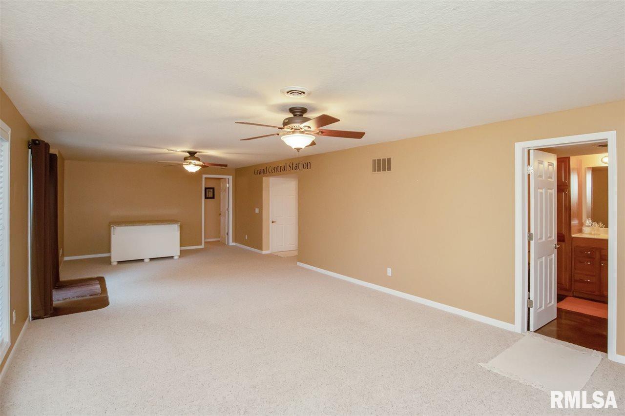 209 North 18th Street Clinton, IA 52732 - Photo 23 of 30 Gallery Image 23