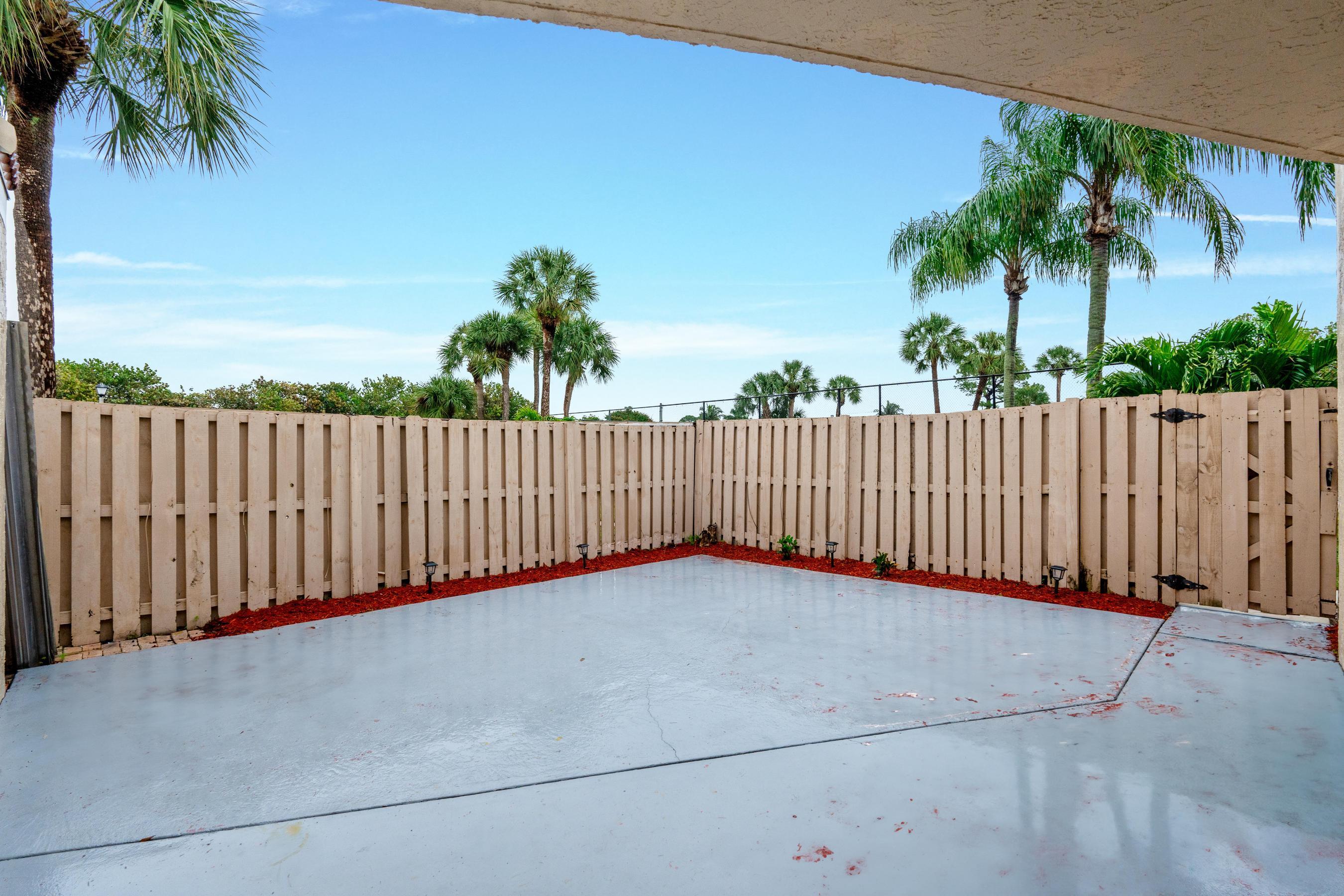 3715 Village Drive, Unit A Delray Beach, FL 33445 - Photo 13 of 36 A7401524