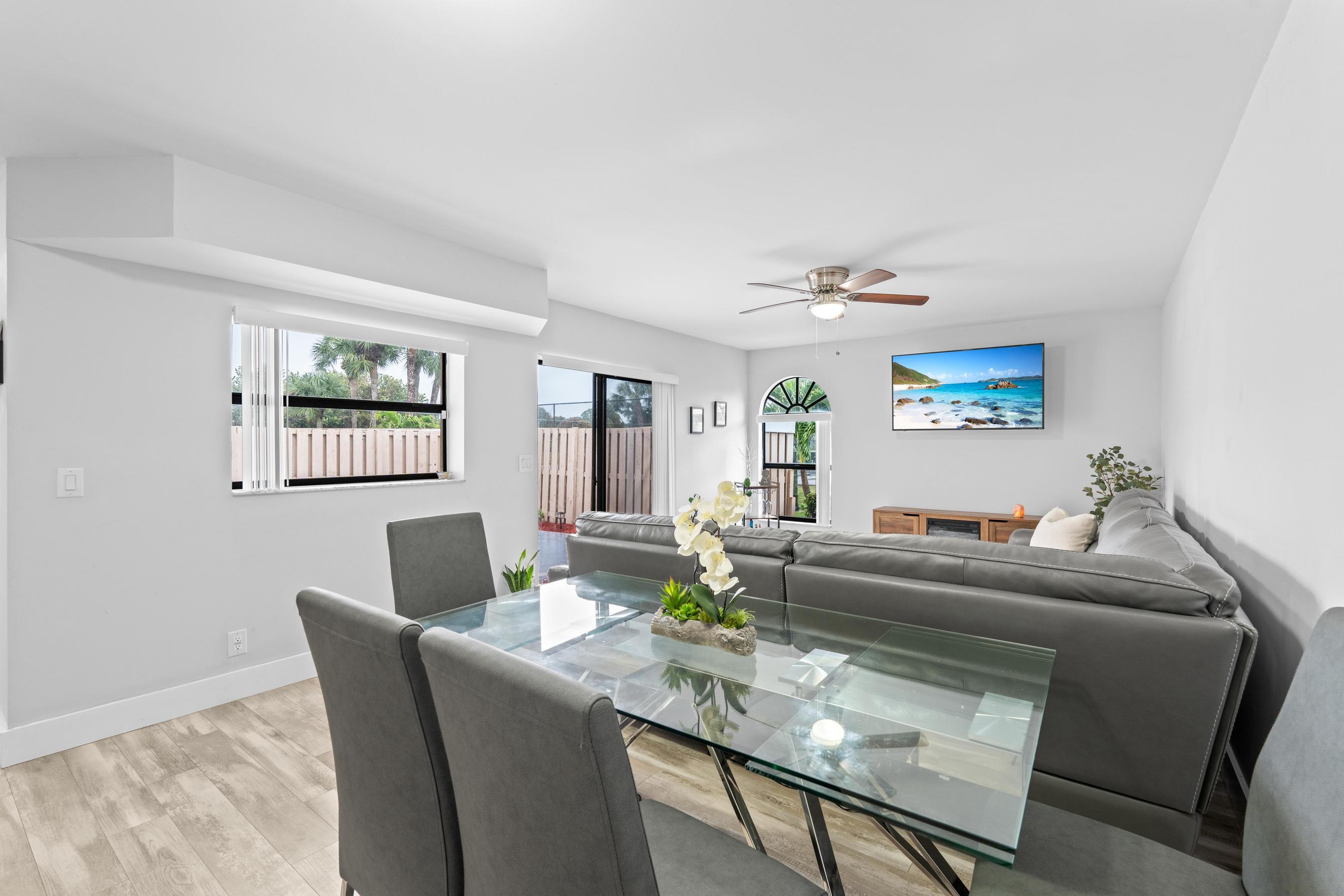 3715 Village Drive, Unit A Delray Beach, FL 33445 - Photo 15 of 36 A7401539