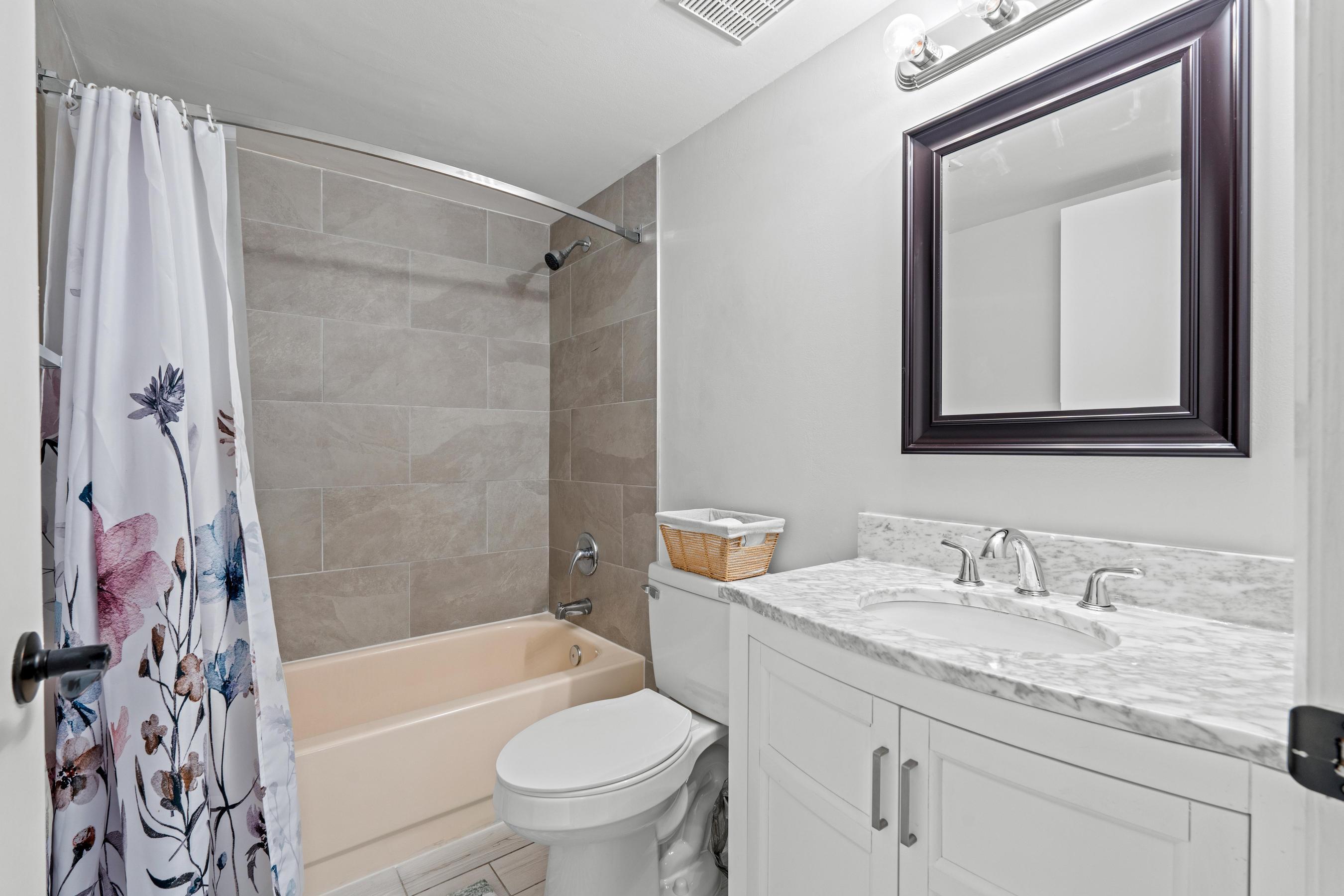 3715 Village Drive, Unit A Delray Beach, FL 33445 - Photo 23 of 36 A7401578