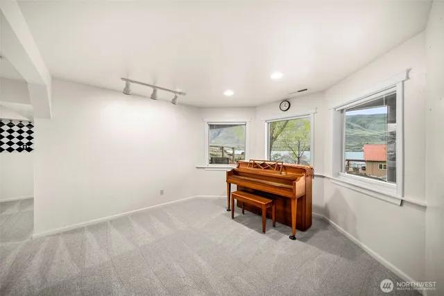 $998,500 | 7491 Pot O Gold Lane, Wenatchee, WA 98801