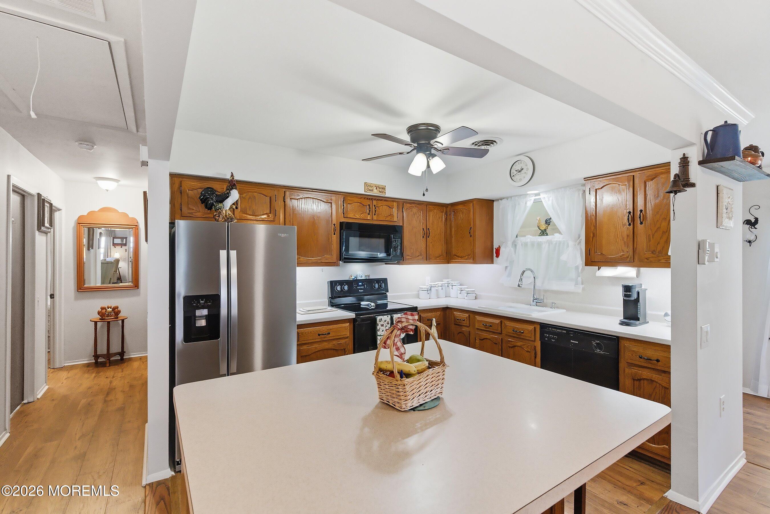 144 B Sunset Road, Unit 60 Whiting, NJ 08759 - Photo 5 of 19 05-Kitchen 2
