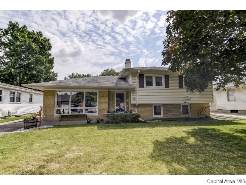 43 Radcliff Road Springfield, IL 62703 - Photo 3 of 36
