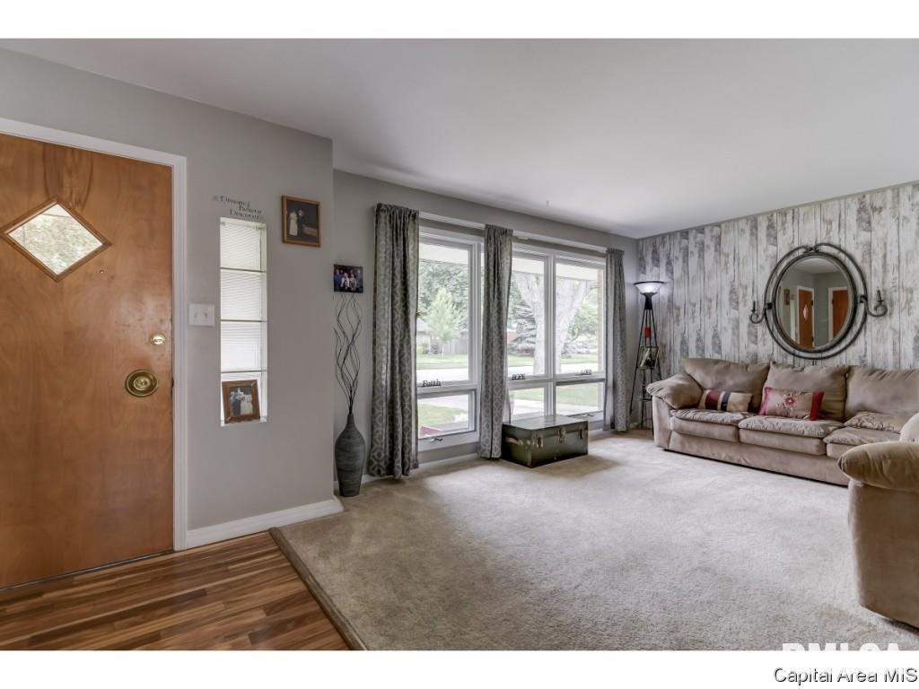 43 Radcliff Road Springfield, IL 62703 - Photo 6 of 36