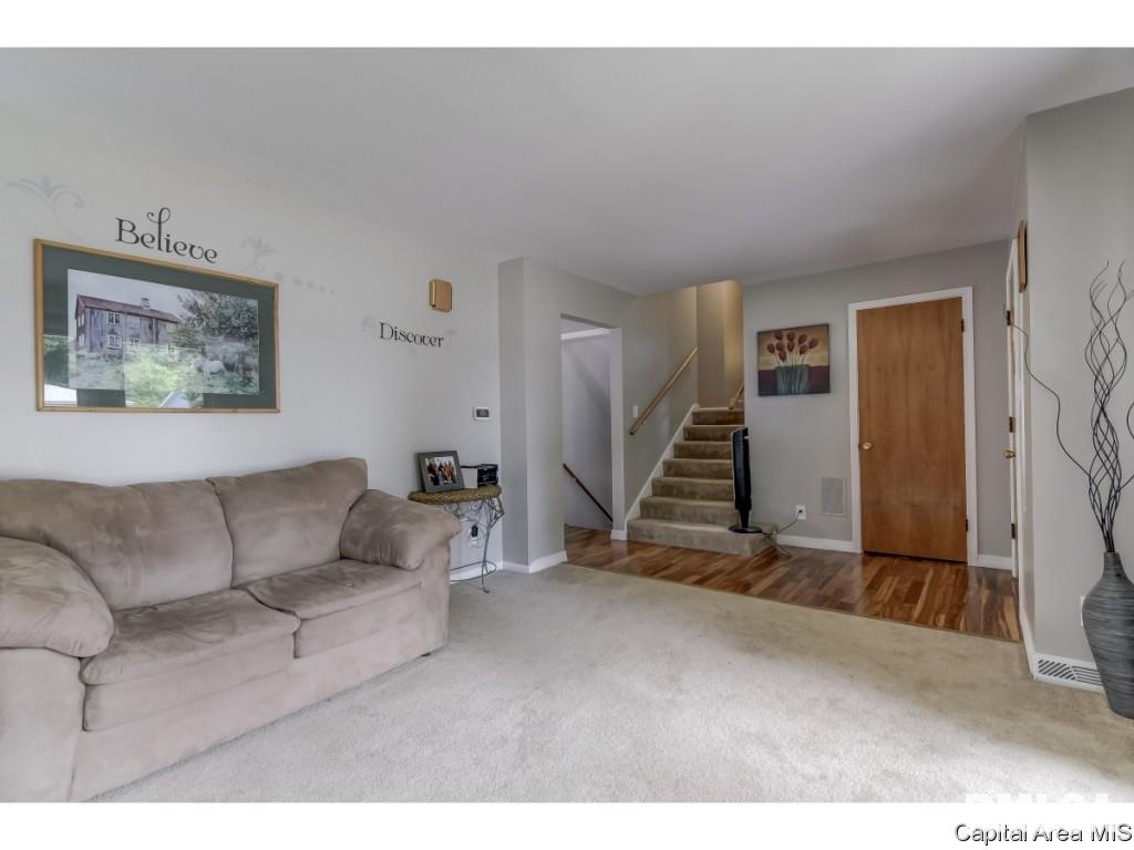 43 Radcliff Road Springfield, IL 62703 - Photo 8 of 36