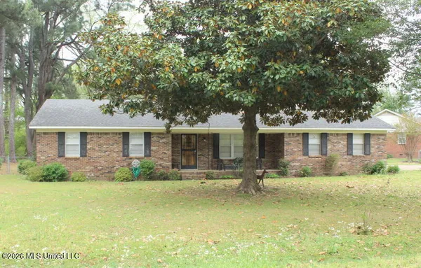$255,900 | 5011 Katherine Drive, Olive Branch, MS 38654