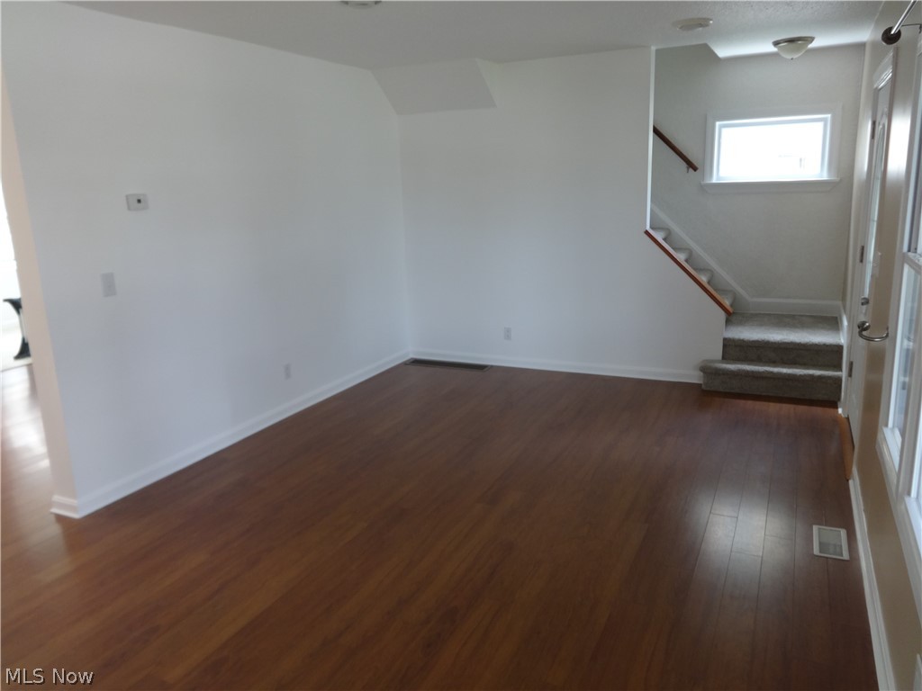7419 Jameson Road Parma, OH 44129 - Photo 9 of 33