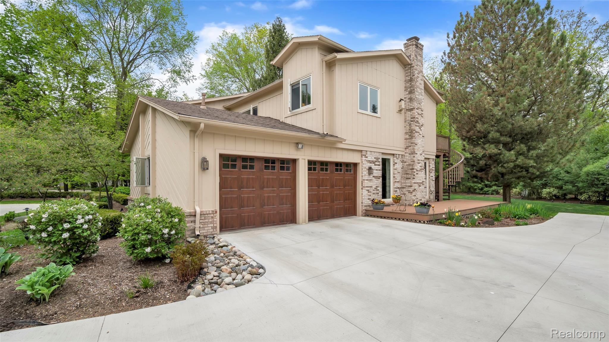 21559-Purlingbrook-Rd-Novi-MI-48375-windowstill-4.jpg