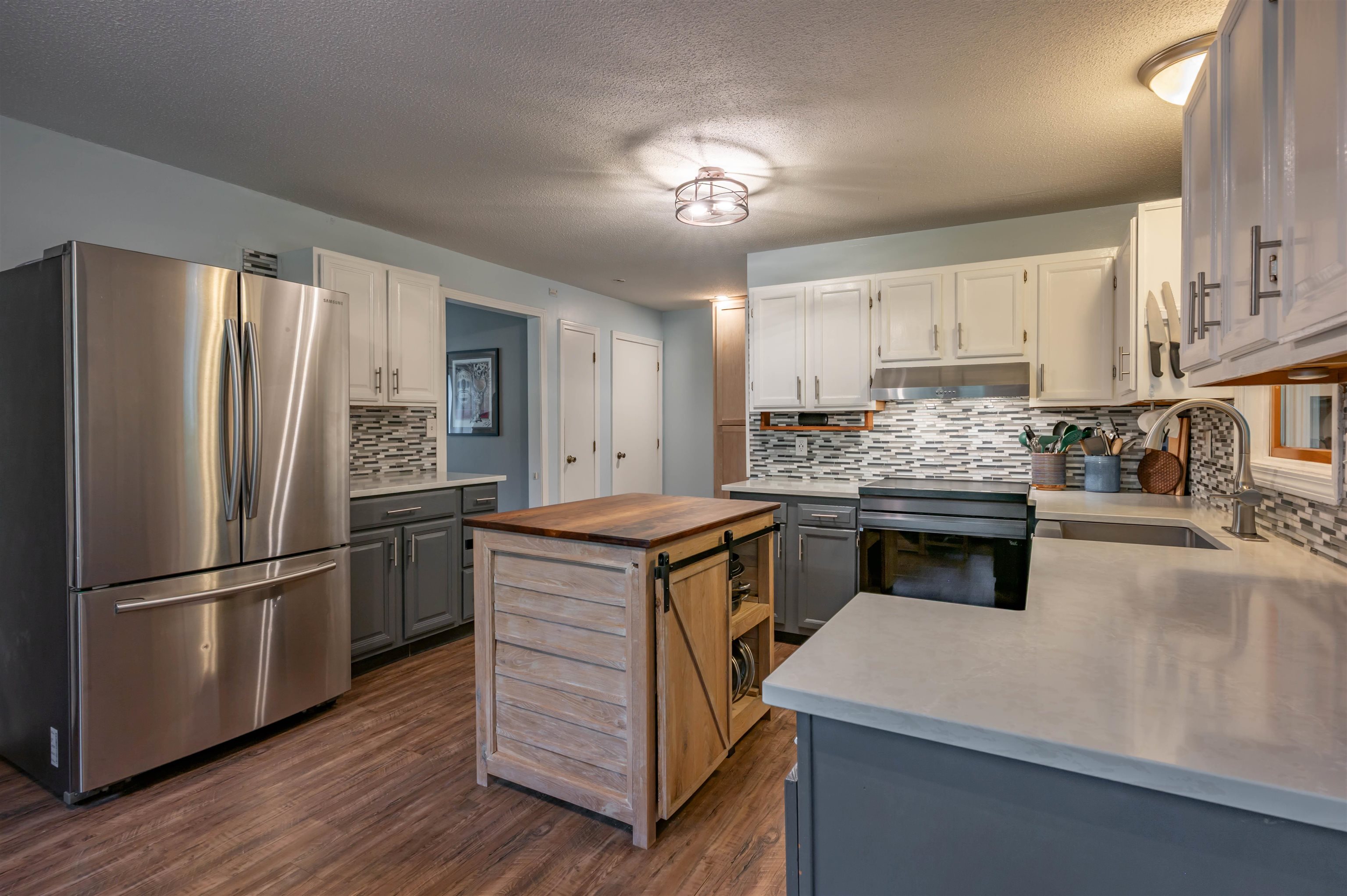 23 R Al Street Derry, NH 03038 - Photo 5 of 32
