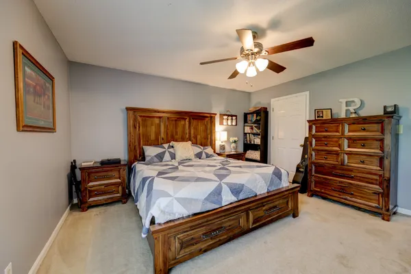 $301,900 | 1909 Claymont Drive, Clarksville, TN 37040