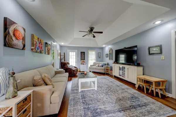 $301,900 | 1909 Claymont Drive, Clarksville, TN 37040