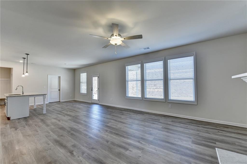 696 Rodeo Drive Auburn, GA 30011 - Photo 8 of 28