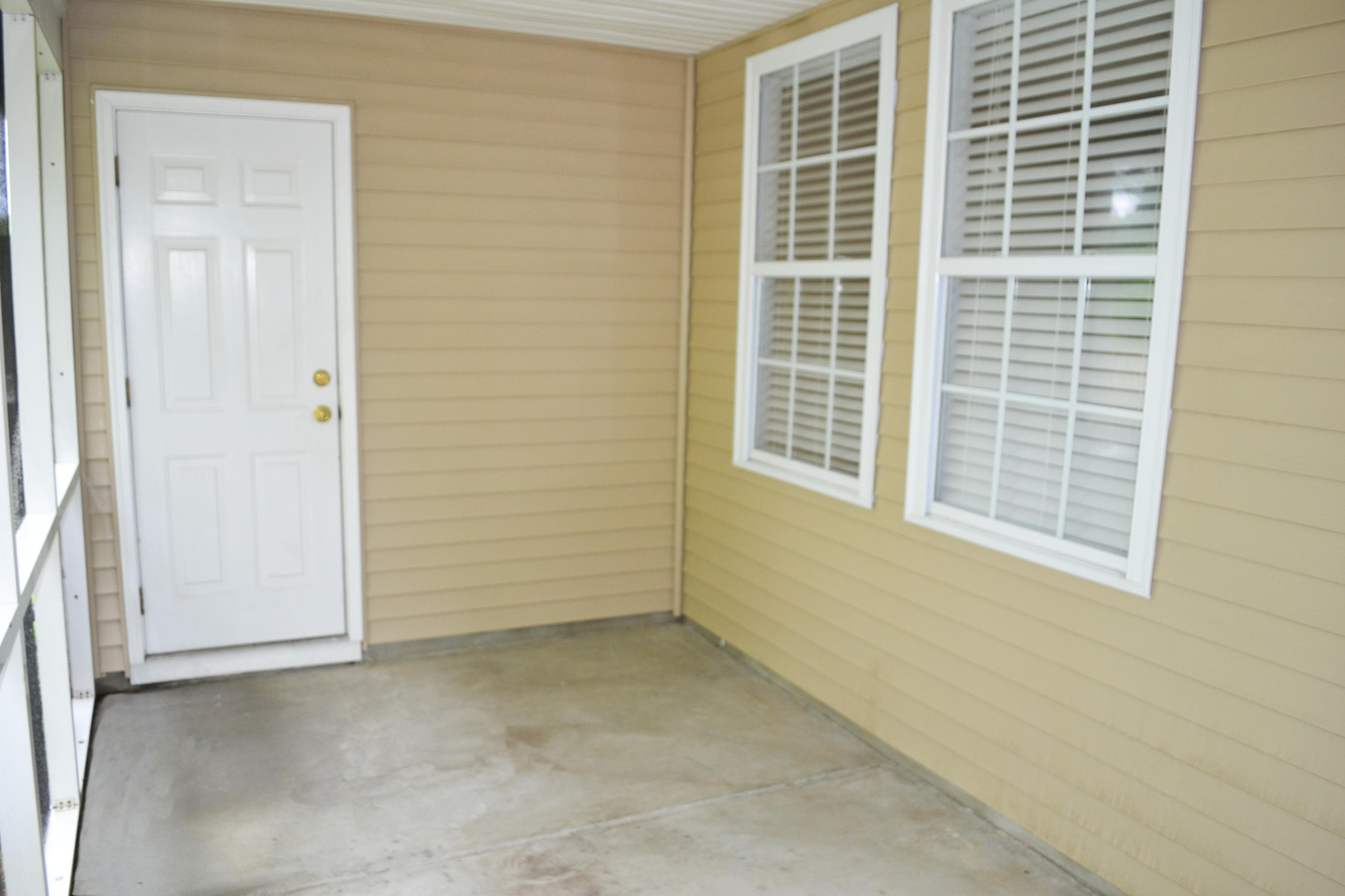 201 Brookshire Road Goose Creek, SC 29445 - Photo 8 of 23 DSC_0264
