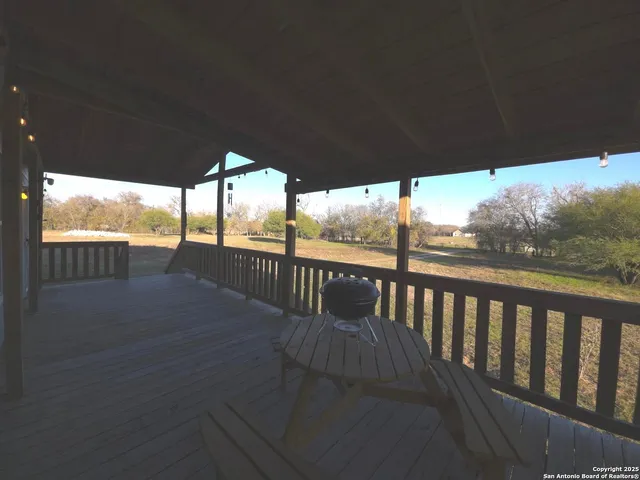 $370,000 | 290 River Park Road, Luling, TX 78648