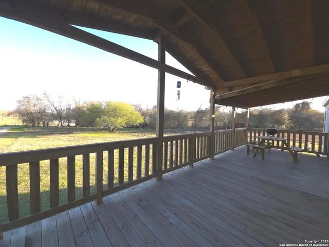 $370,000 | 290 River Park Road, Luling, TX 78648