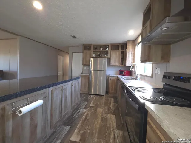 $370,000 | 290 River Park Road, Luling, TX 78648